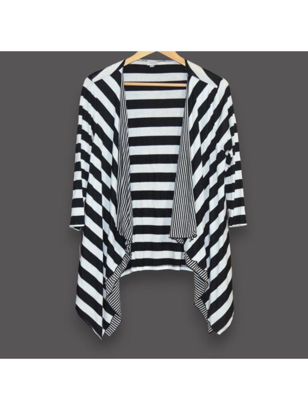 Charming Charlie Women's Sz L Striped Fly-Away Cardigan